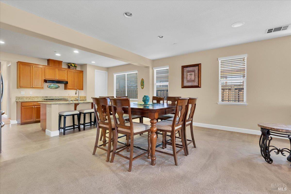 331 Frisbie Circle Vacaville CA 95688