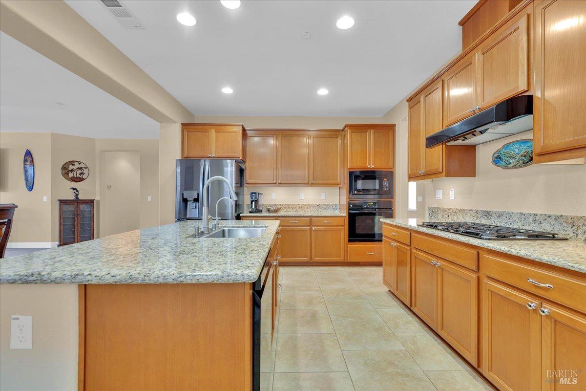 331 Frisbie Circle Vacaville CA 95688
