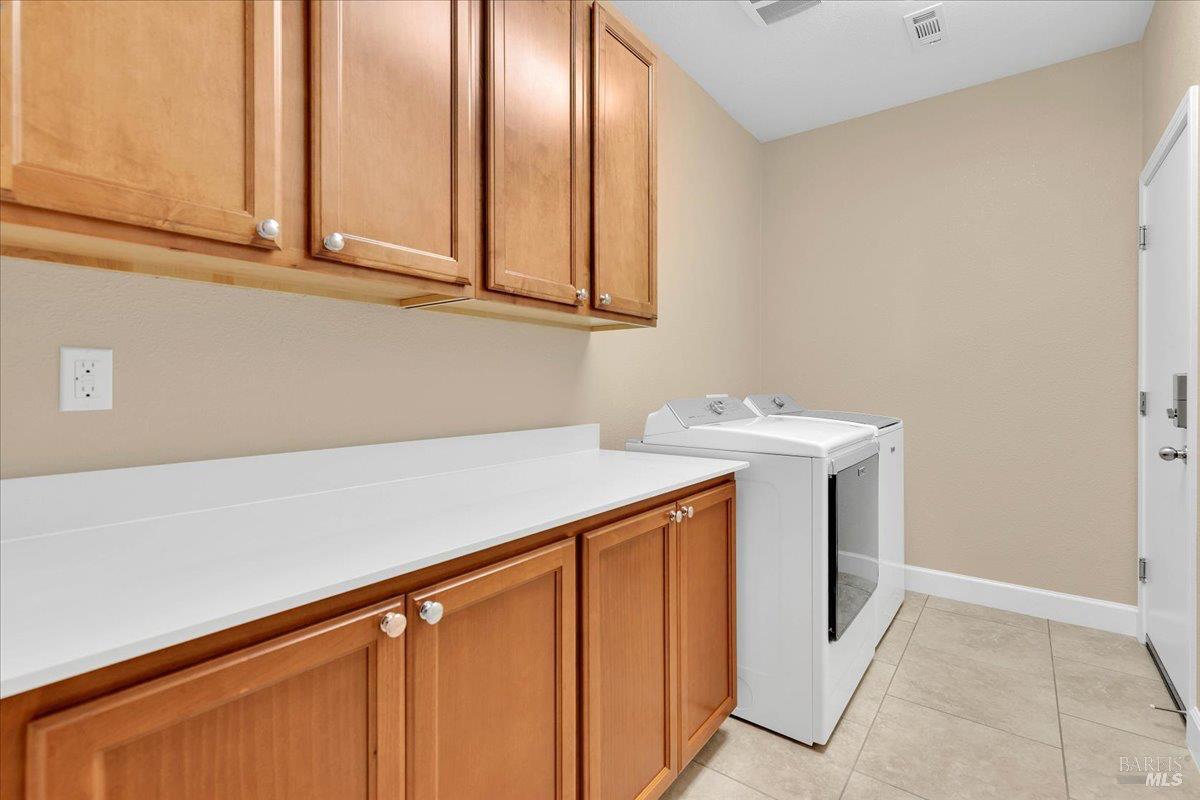 331 Frisbie Circle Vacaville CA 95688