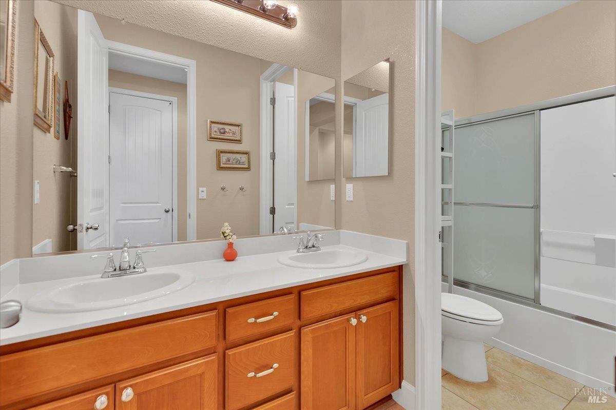 331 Frisbie Circle Vacaville CA 95688