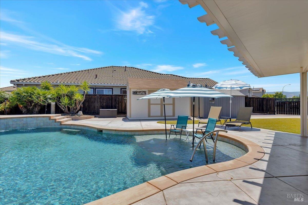331 Frisbie Circle Vacaville CA 95688