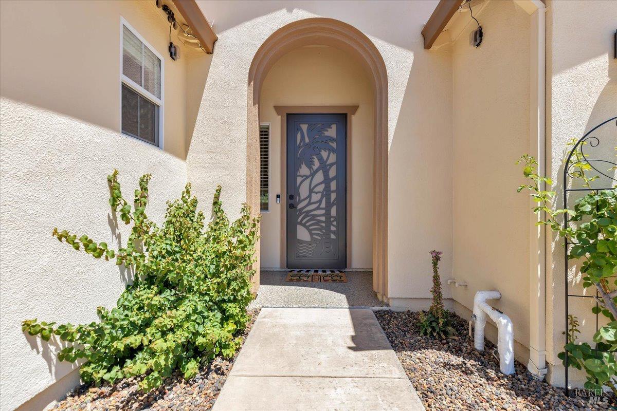 331 Frisbie Circle Vacaville CA 95688
