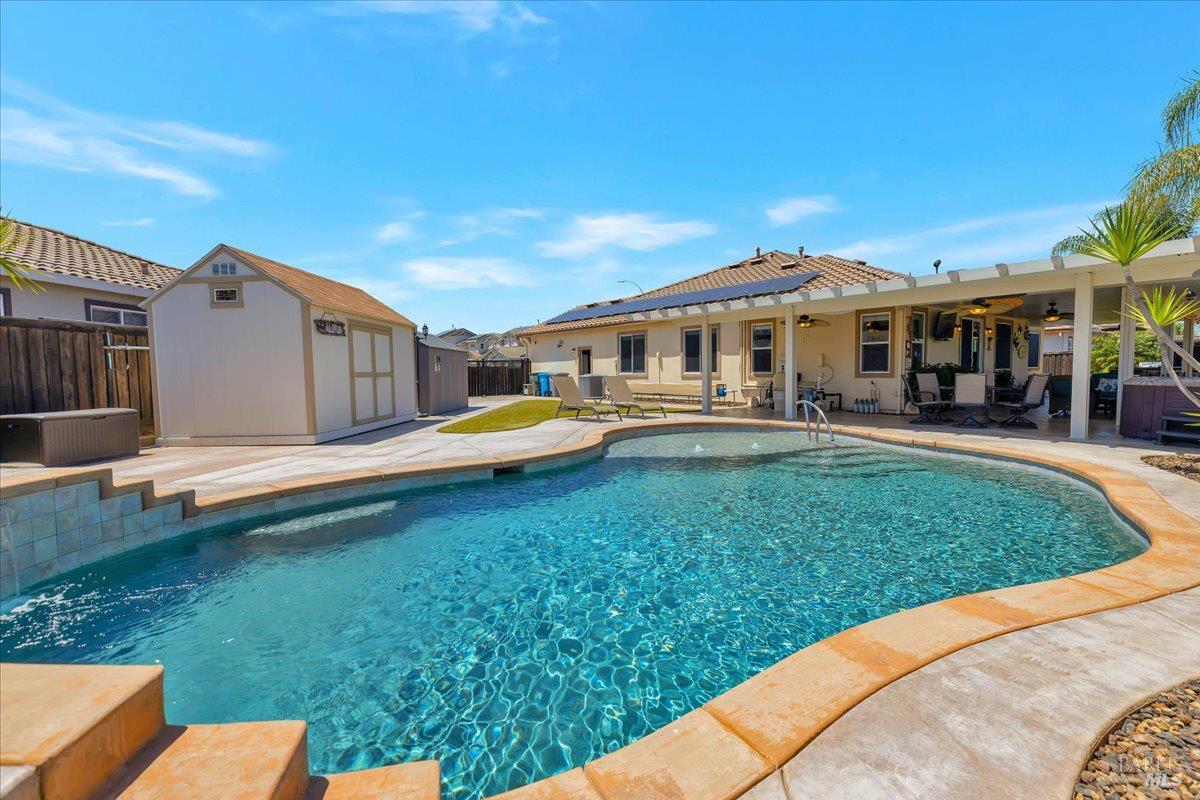 331 Frisbie Circle Vacaville CA 95688