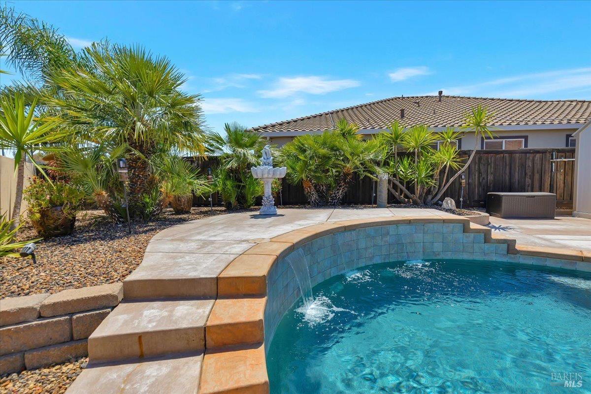 331 Frisbie Circle Vacaville CA 95688