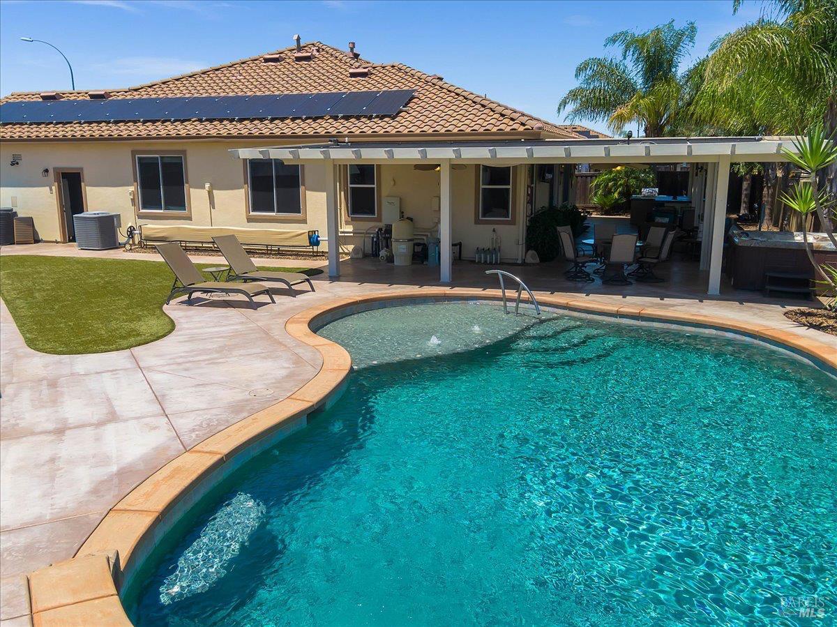 331 Frisbie Circle Vacaville CA 95688