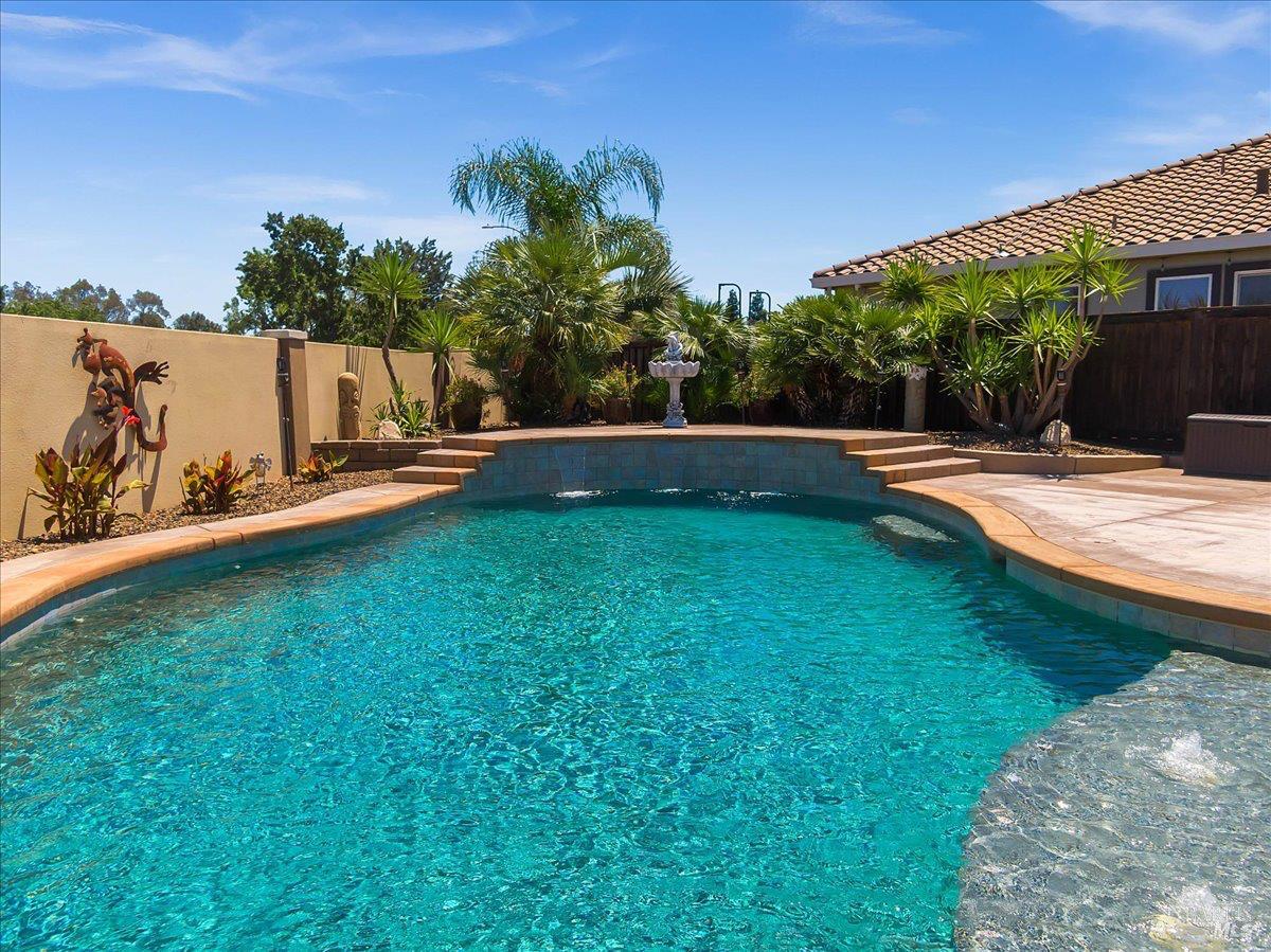 331 Frisbie Circle Vacaville CA 95688