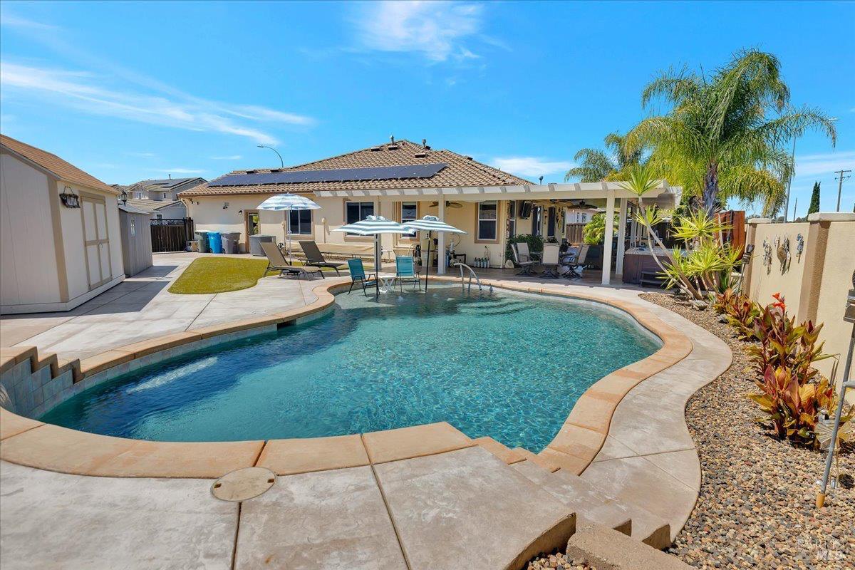 331 Frisbie Circle Vacaville CA 95688