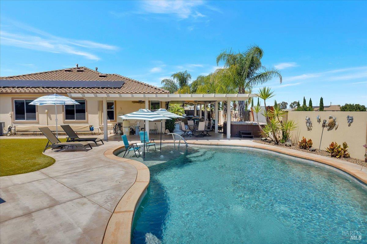 331 Frisbie Circle Vacaville CA 95688