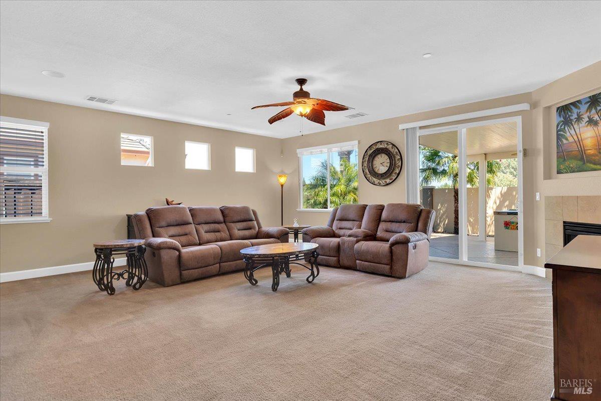 331 Frisbie Circle Vacaville CA 95688