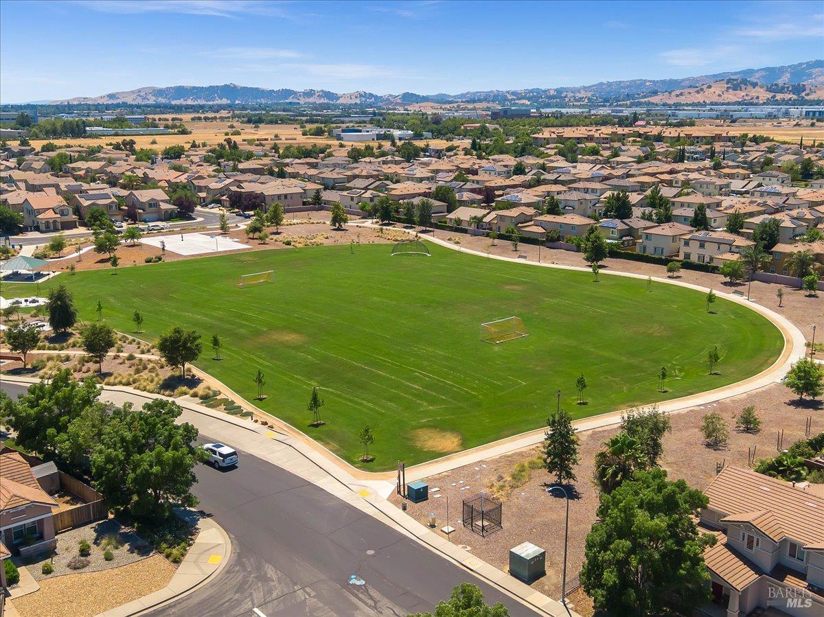 331 Frisbie Circle Vacaville CA 95688