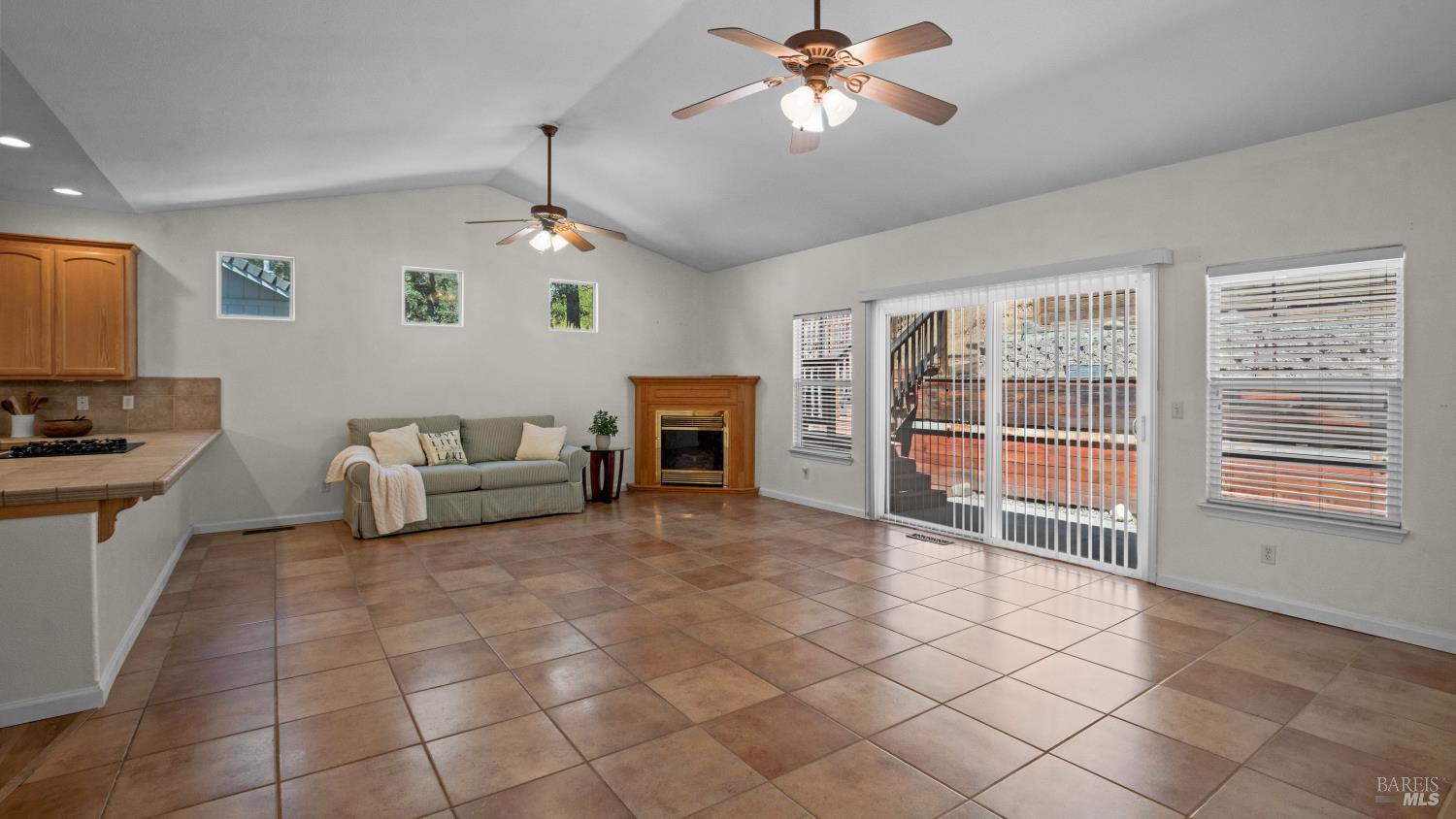 19516 N Mountain Meadow Hidden Valley Lake CA 95467
