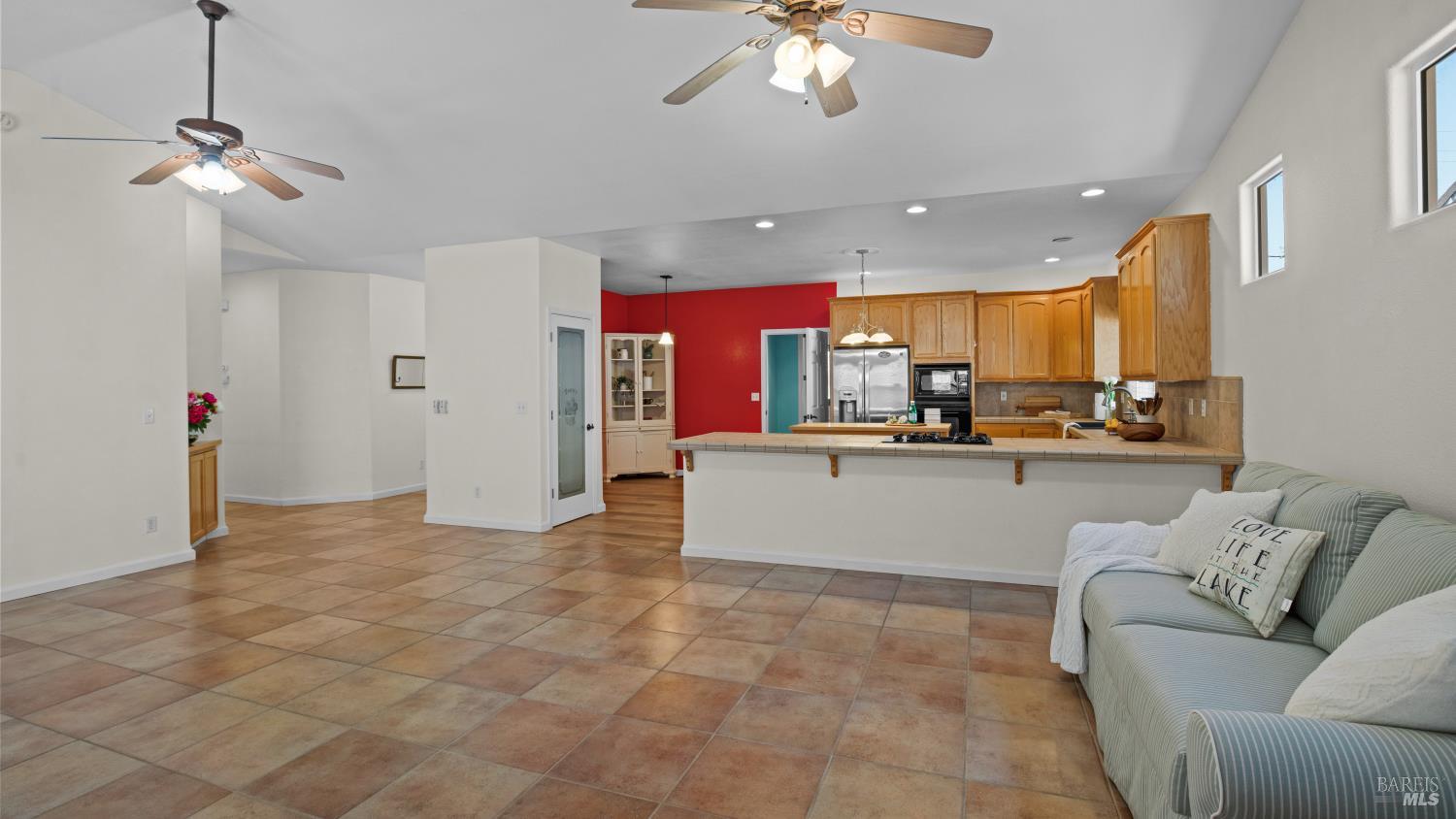 19516 N Mountain Meadow Hidden Valley Lake CA 95467