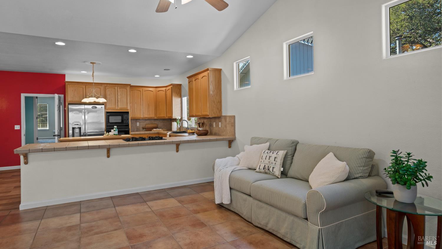 19516 N Mountain Meadow Hidden Valley Lake CA 95467