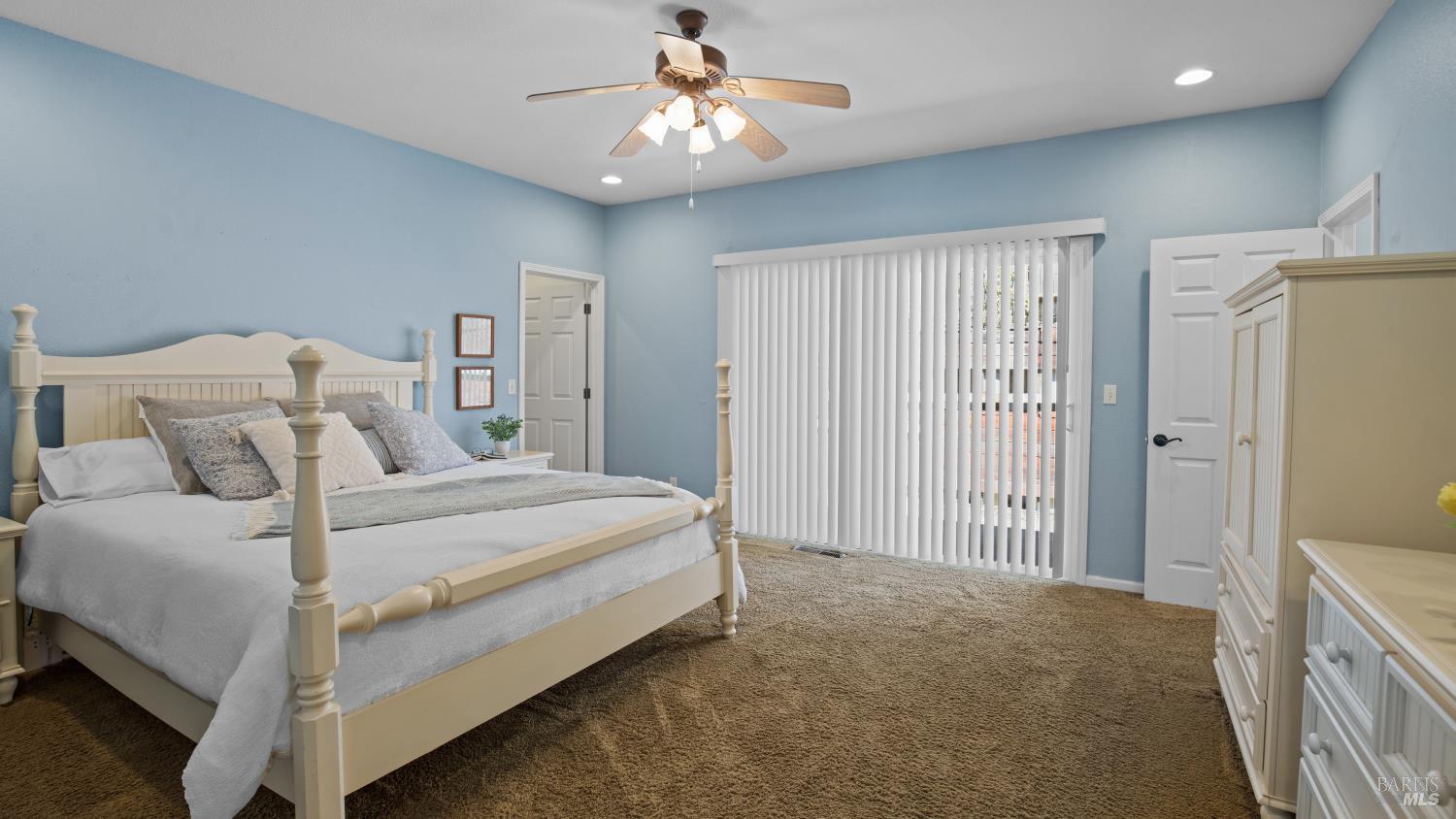 19516 N Mountain Meadow Hidden Valley Lake CA 95467