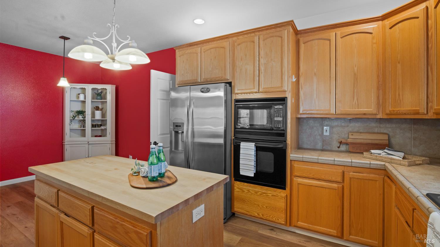 19516 N Mountain Meadow Hidden Valley Lake CA 95467