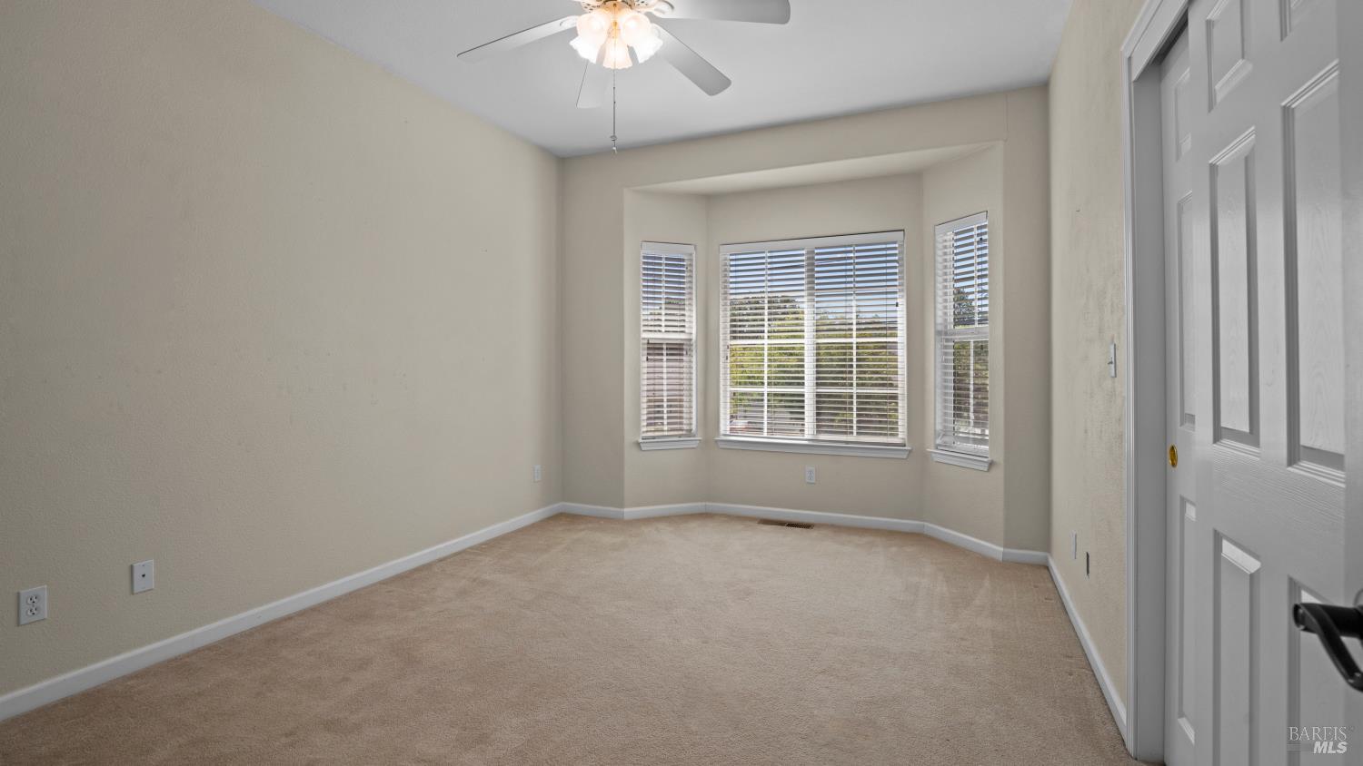 19516 N Mountain Meadow Hidden Valley Lake CA 95467