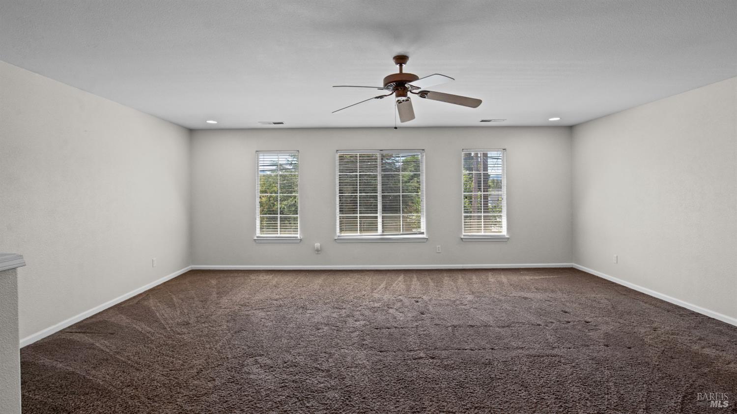19516 N Mountain Meadow Hidden Valley Lake CA 95467