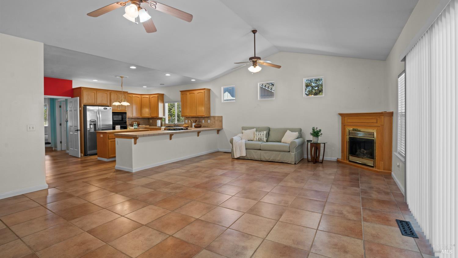 19516 N Mountain Meadow Hidden Valley Lake CA 95467