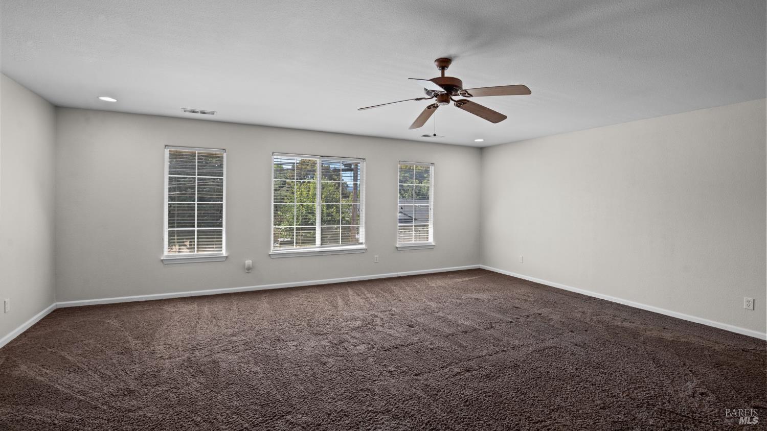 19516 N Mountain Meadow Hidden Valley Lake CA 95467