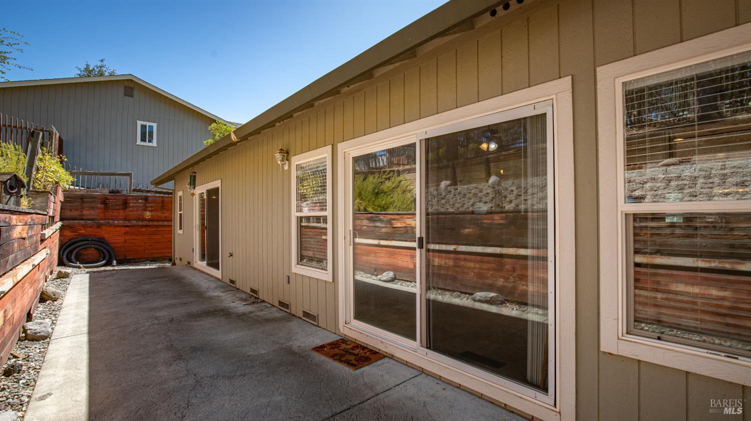 19516 N Mountain Meadow Hidden Valley Lake CA 95467