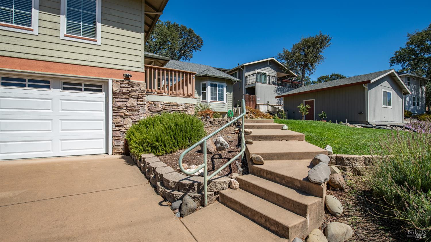 19516 N Mountain Meadow Hidden Valley Lake CA 95467