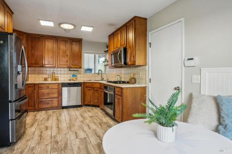 5116 Oak Park Way Santa Rosa CA 95409