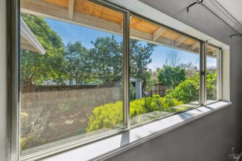 5116 Oak Park Way Santa Rosa CA 95409