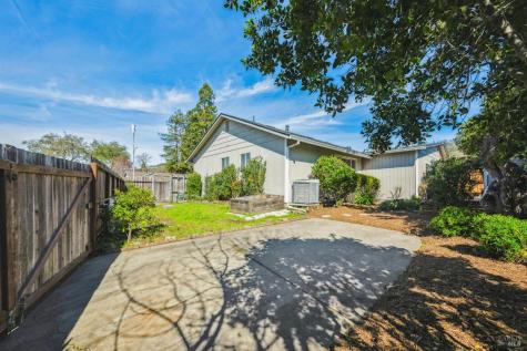 5116 Oak Park Way Santa Rosa CA 95409