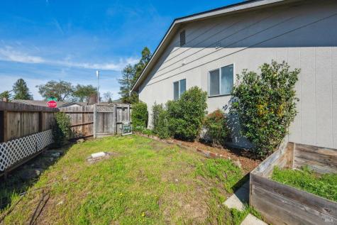 5116 Oak Park Way Santa Rosa CA 95409