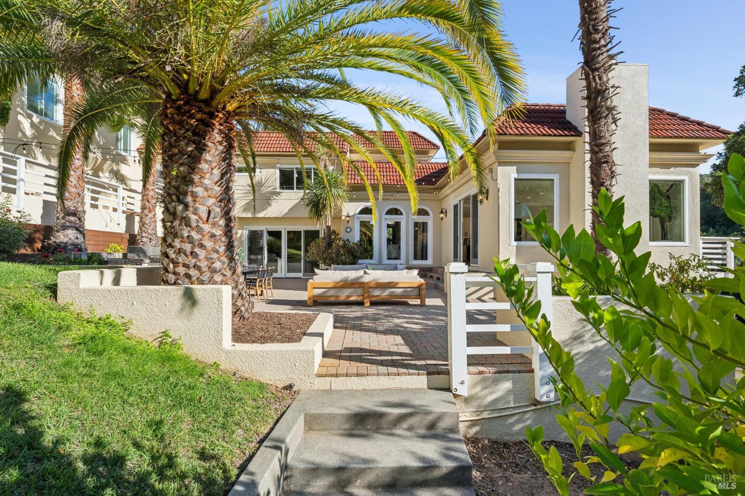 626 Blackstone Drive San Rafael CA 94903