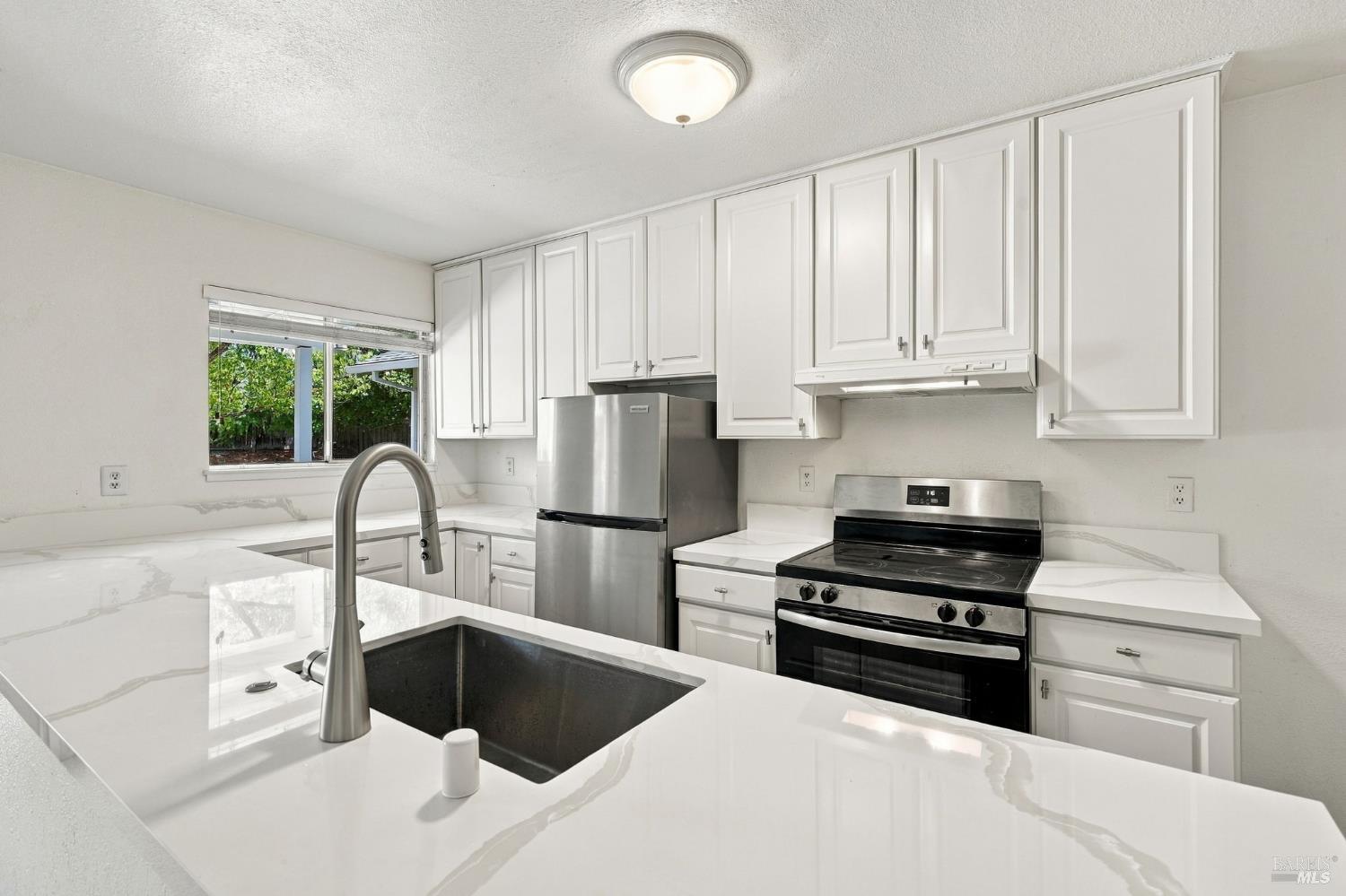 25 San Aleso Court Novato CA 94945