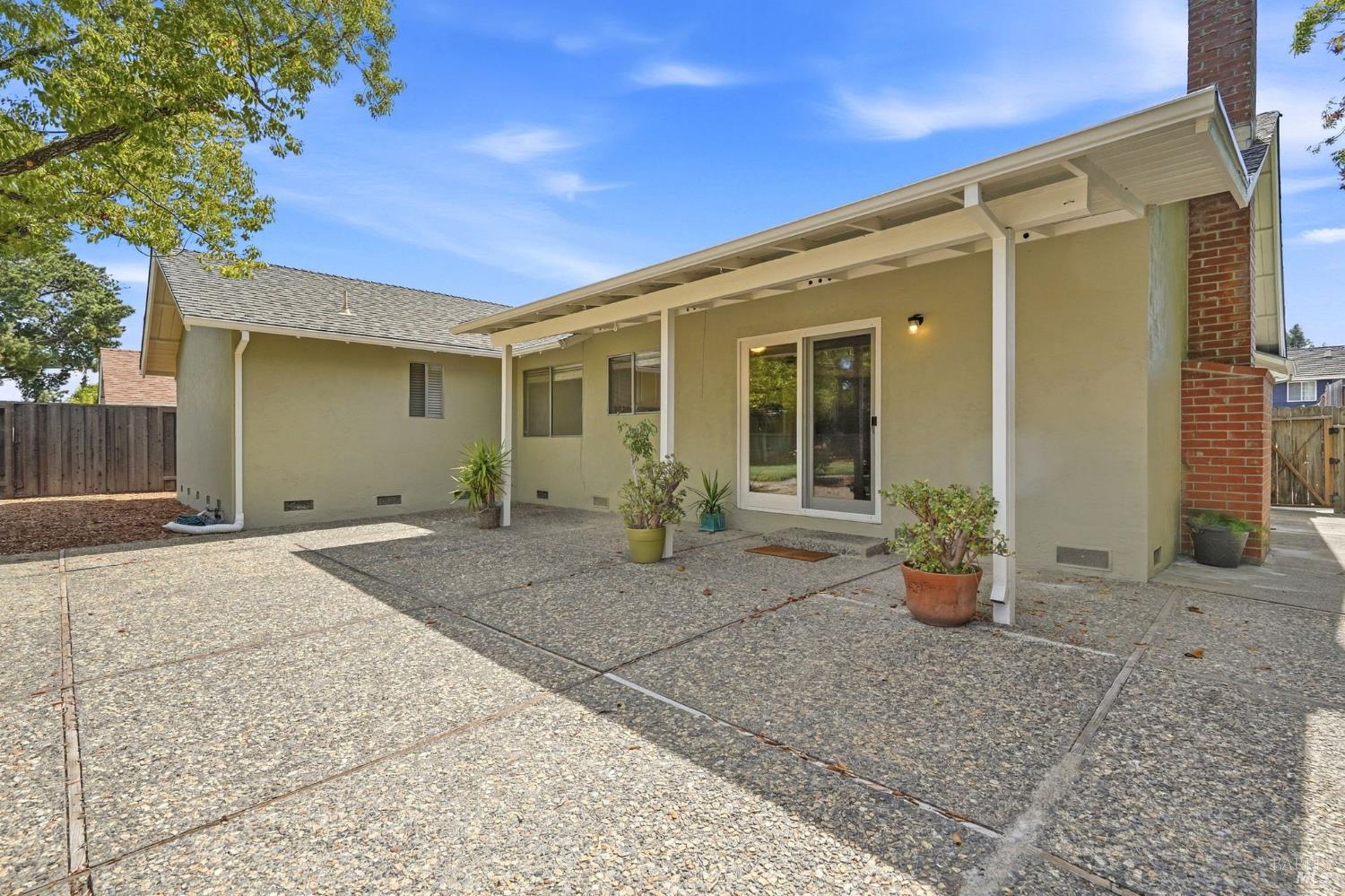 25 San Aleso Court Novato CA 94945