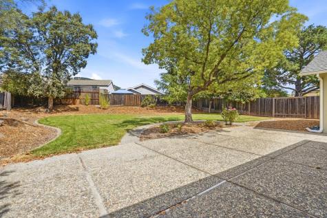 25 San Aleso Court Novato CA 94945