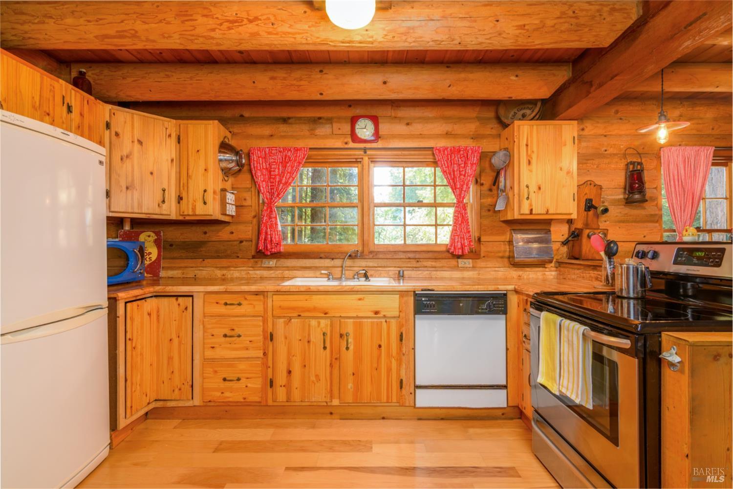 45991 Pacific Woods Road Gualala CA 95445