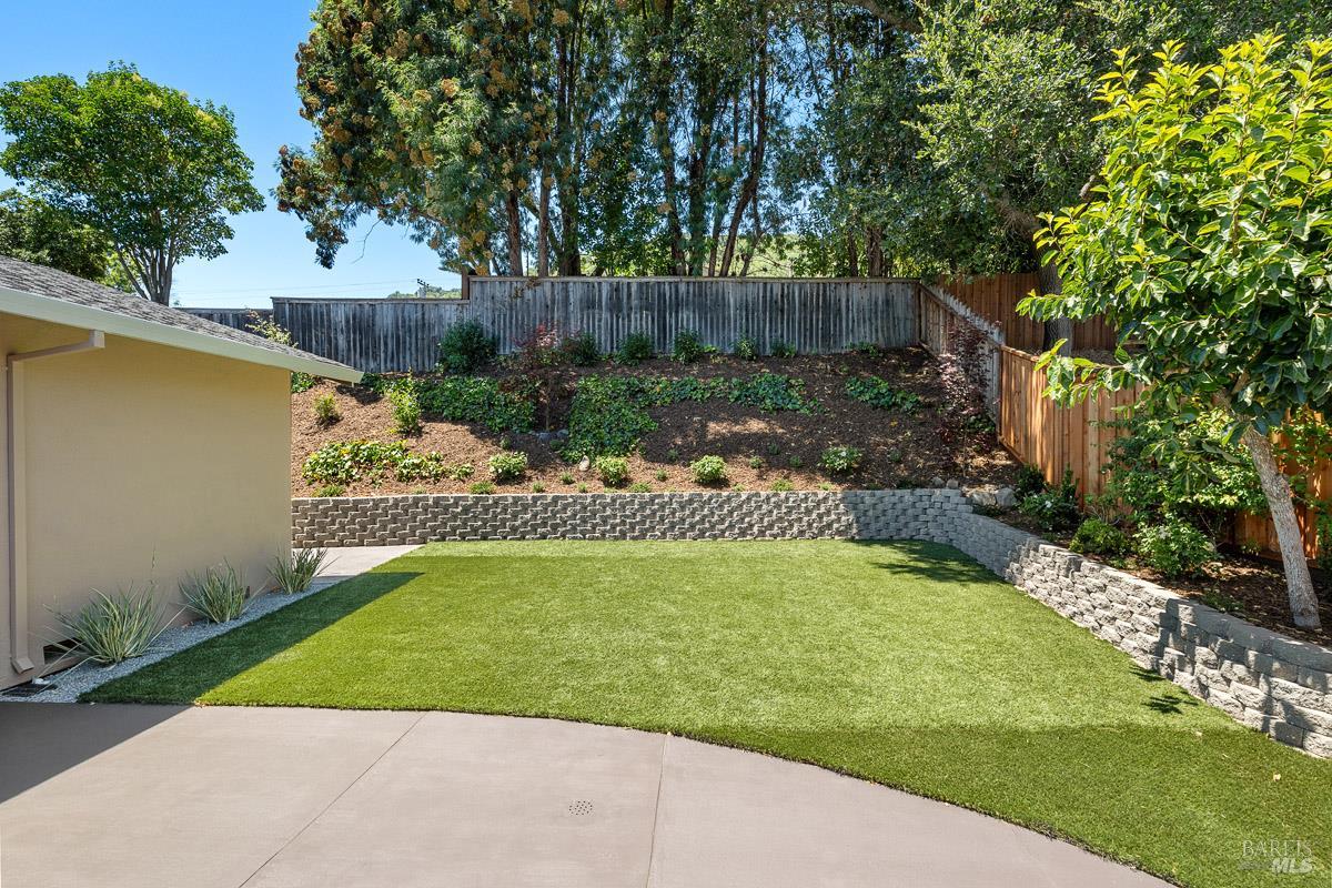 546 Pinewood Drive San Rafael CA 94903