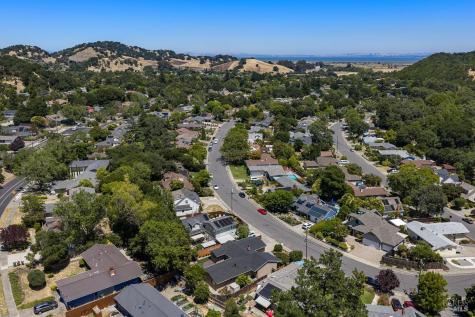 546 Pinewood Drive San Rafael CA 94903