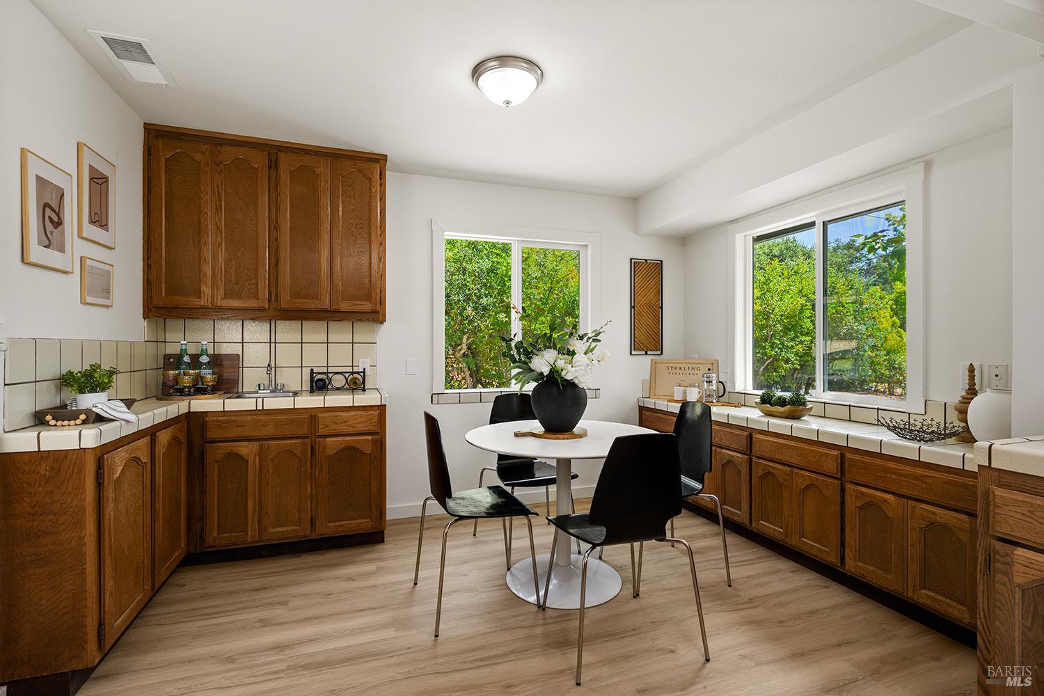 7898 Joyce Drive Sebastopol CA 95472