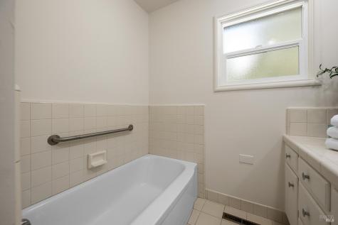 7898 Joyce Drive Sebastopol CA 95472