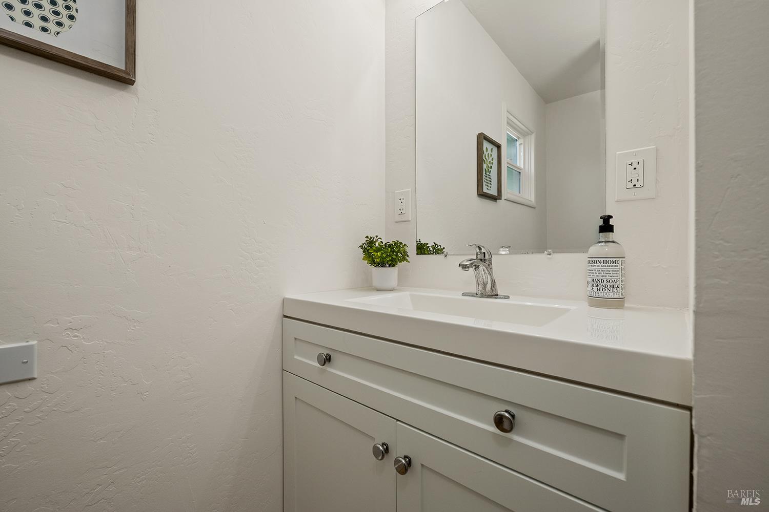 7898 Joyce Drive Sebastopol CA 95472