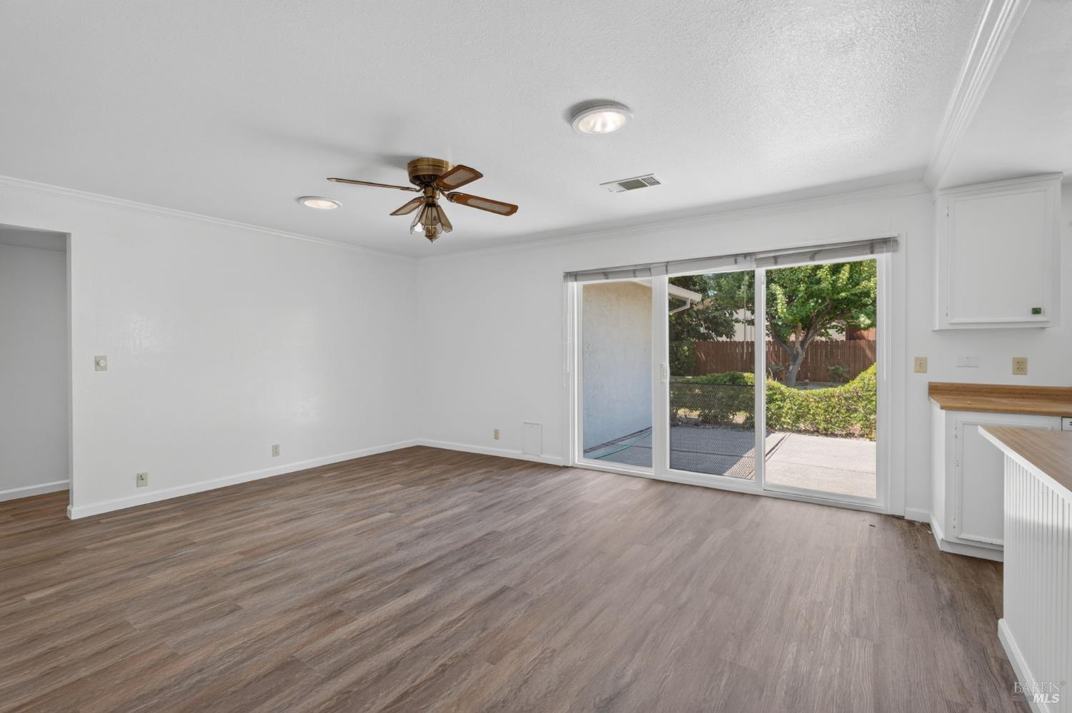 437 Valencia Lane Vacaville CA 95688