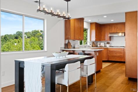 1218 Highland Drive Novato CA 94949