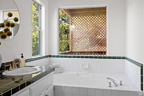 1218 Highland Drive Novato CA 94949