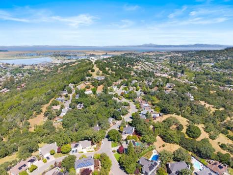 1218 Highland Drive Novato CA 94949