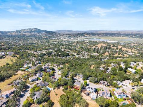 1218 Highland Drive Novato CA 94949