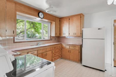 17705 Sunset Way Sonoma CA 95476