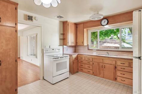 17705 Sunset Way Sonoma CA 95476
