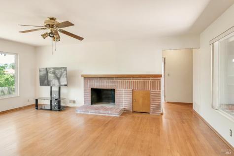 17705 Sunset Way Sonoma CA 95476