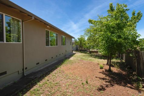 17705 Sunset Way Sonoma CA 95476