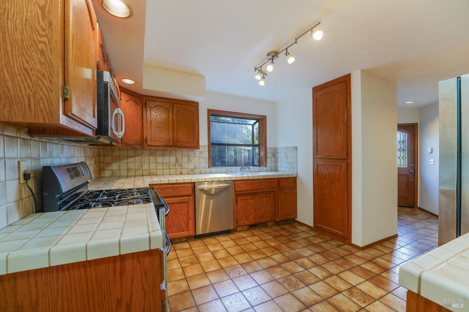 301 Toyon Road Ukiah CA 95482