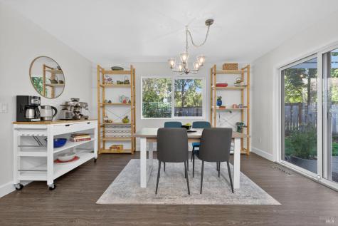 2484 College Park Circle Santa Rosa CA 95401